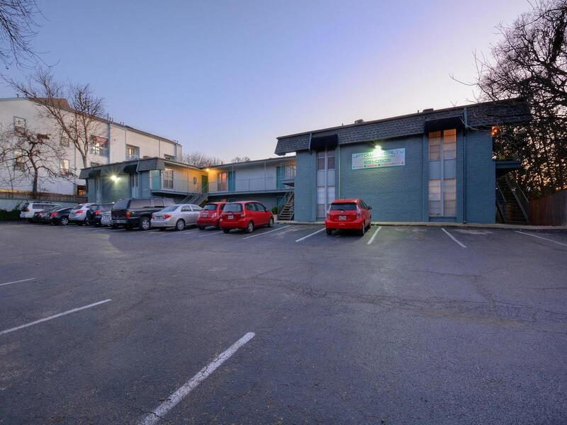 Photo - 305 W 35th St Unit 113