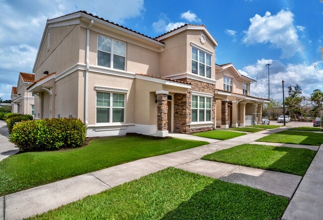 Photo - Courtyards at Estero Apartments
