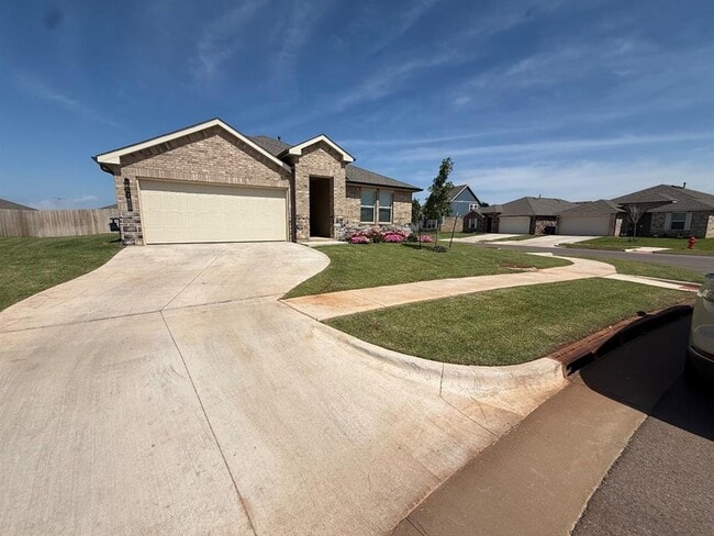 Photo - 2800 Stormy St