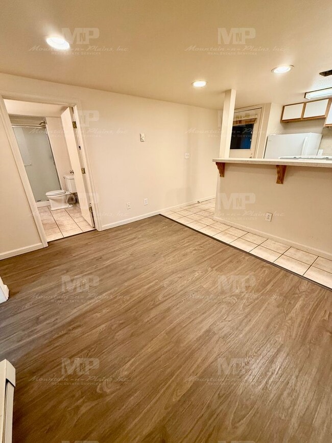 Photo - 611 1/2 S Grant Avenue