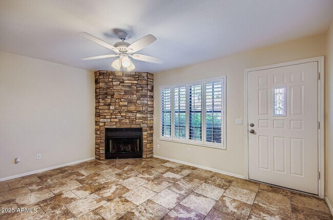 Photo - 4901 E Kelton Ln