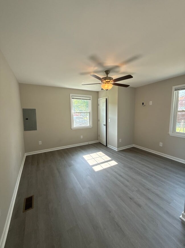 Photo - 810 Hunt St