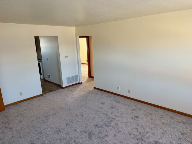 Photo - Spacious 2 Bedroom Apartment in Excellent Location Unit 4301 Wooded Way-WW-18