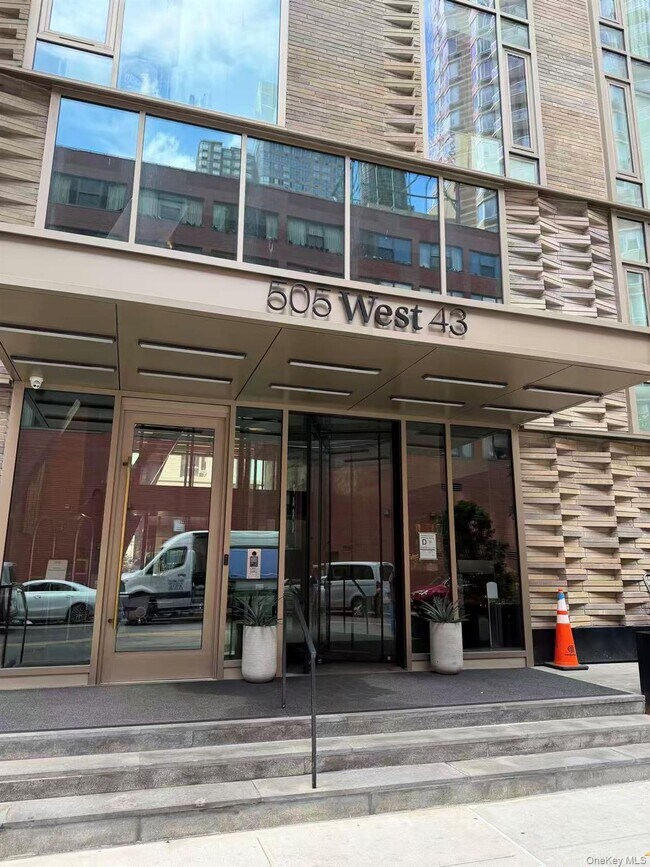 Photo - 505 W 43rd St Unit 6L