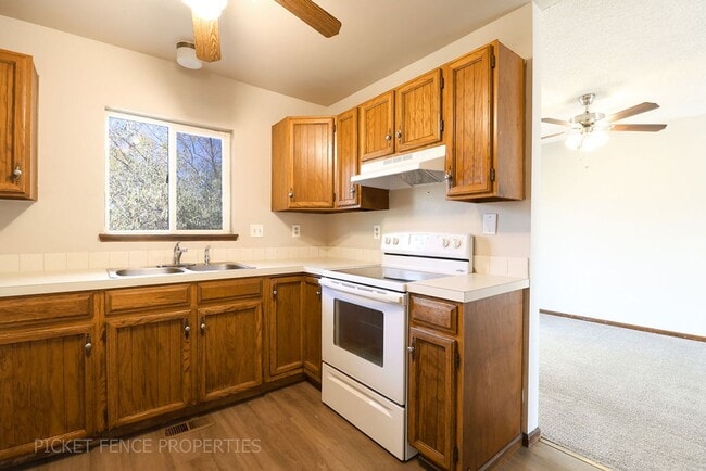 Photo - Beautiful 2 Story Home in Loveland