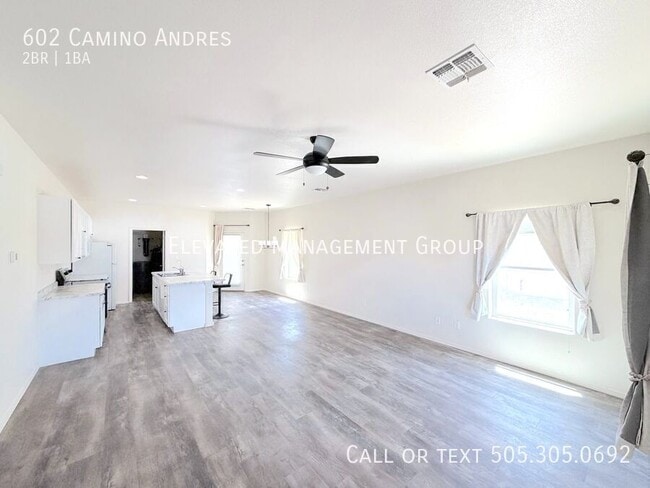 Building Photo - 602 Cam Andres