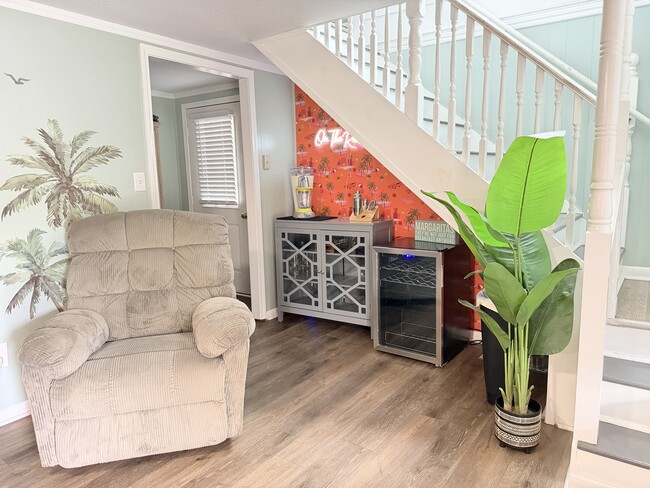 5708 Emerald Dr Unit 1
