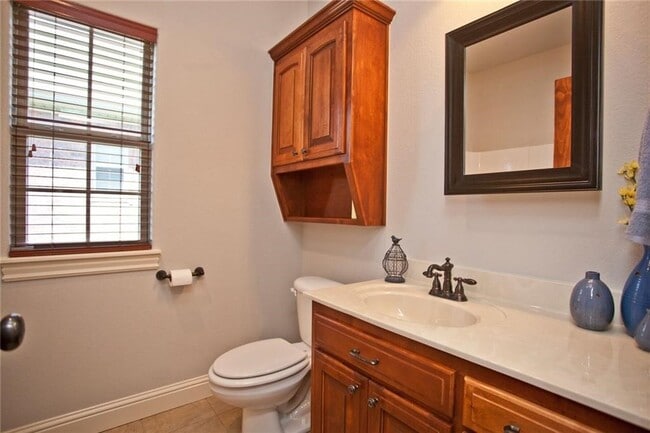 Photo - 1051 Hunters Pointe