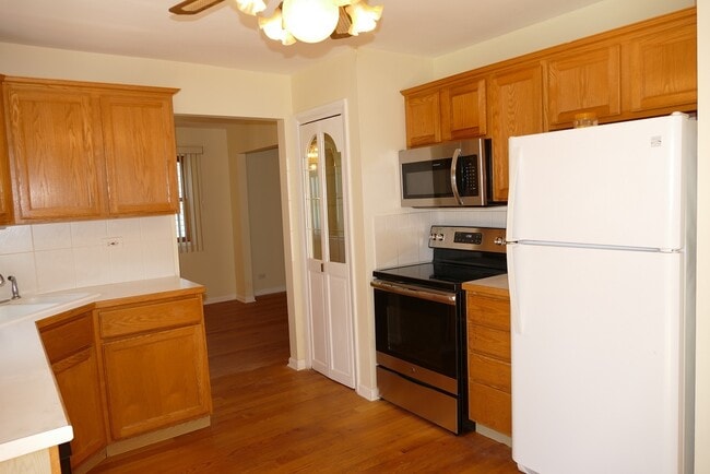 Photo - 711 N Lakeside Dr