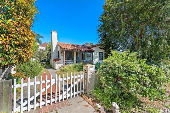 Photo - 433 Locust St