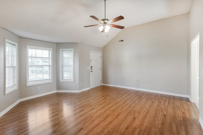 Photo - 107 Blythe Ct