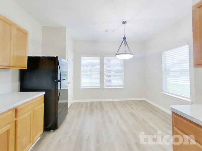 Photo - 5008 Asia Ln