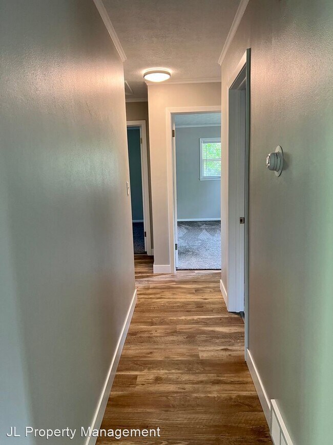 Photo - 4 br, 2 bath House - 2000 S Cardinal Dr