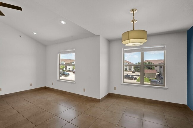 Photo - 7607 King Arthurs Ct Unit 306