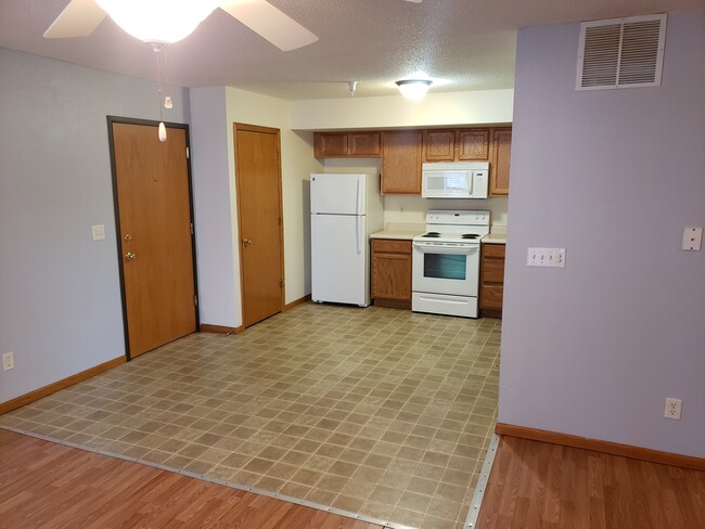 Kitchen - 888 Boston Way Unit 6