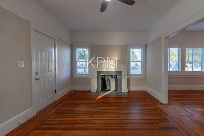 Photo - 34 W Poplar St