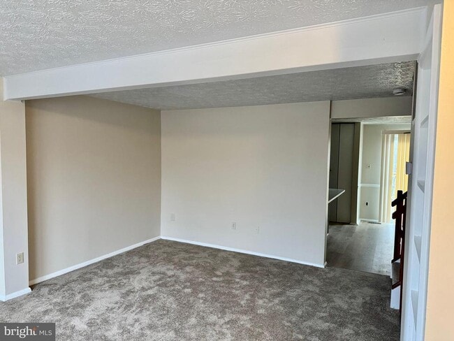 Photo - 3723 Castle Terrace