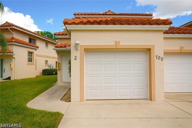 700 Luisa Ln Unit 2