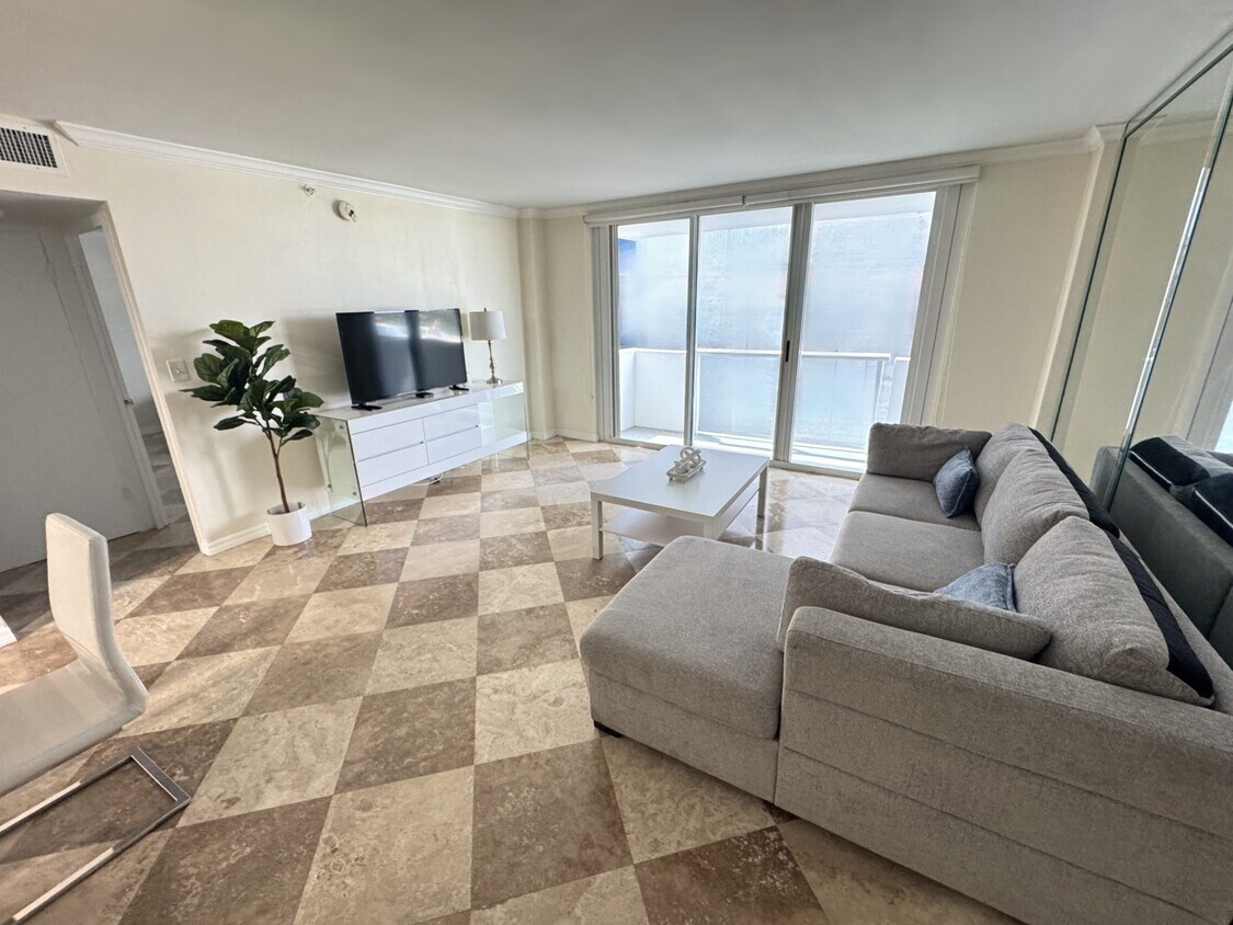 Photo - 9195 Collins Ave (Surfside, FL)