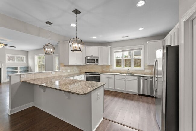 Photo - Pristine and Spacious Home in Highly Desirable Winston Pointe