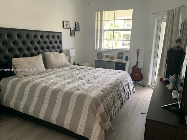 Photo - 3245 NE 184th St Unit 13313