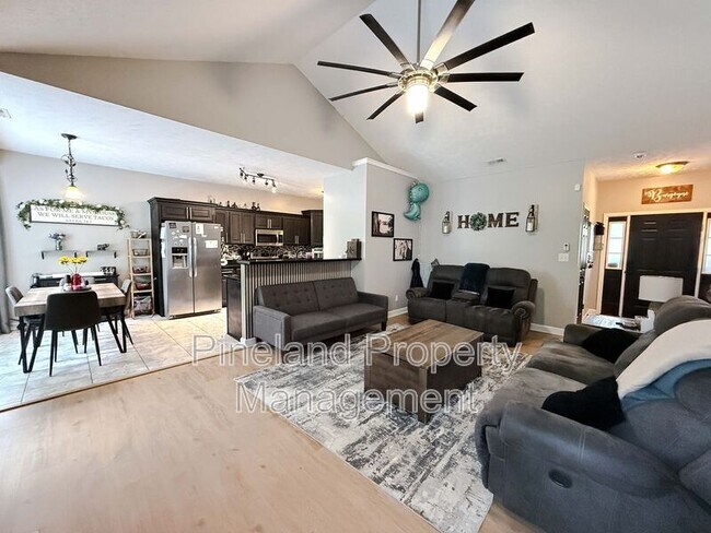 Photo - 229 Scarlet Oak Dr