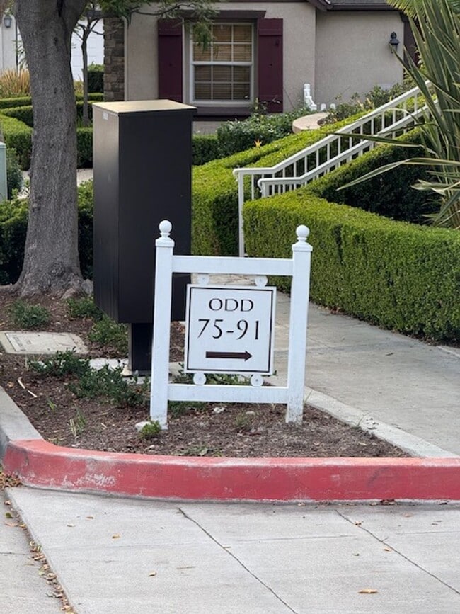 Photo - 3 Bedroom, 2.5 Bath Townhouse in Ladera Heights