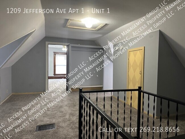 Photo - 1209 Jefferson Ave Townhome