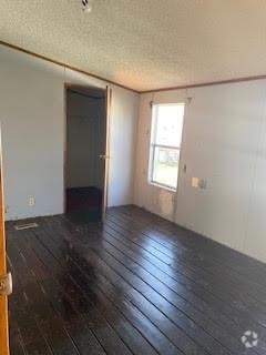 Building Photo - 1110 College Cir S Rental