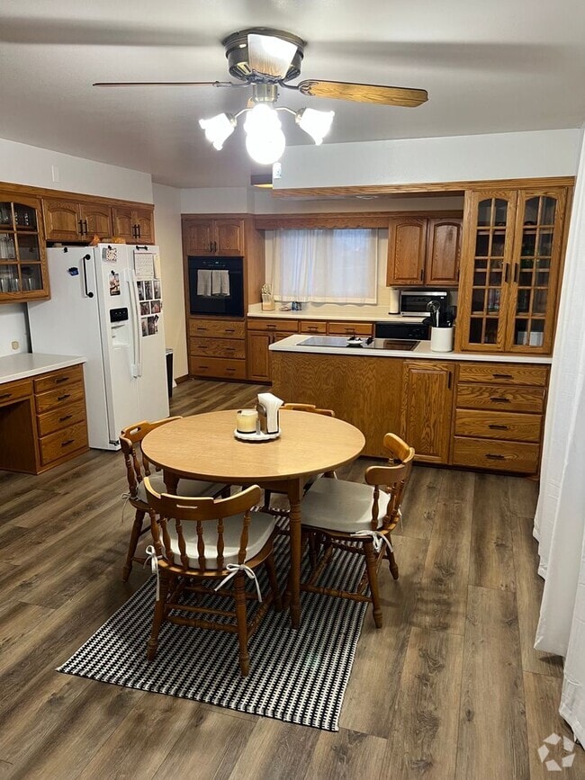 Building Photo - Rent; 3 bed acreage property Rental