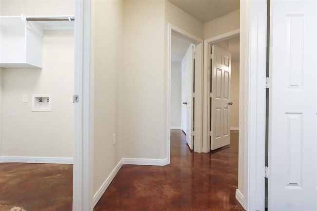 Photo - 5610 Highline Dr