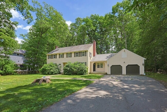 Photo - 12 Carriage Dr