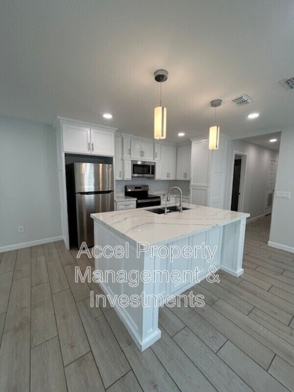 Photo - 6613 N 5th St