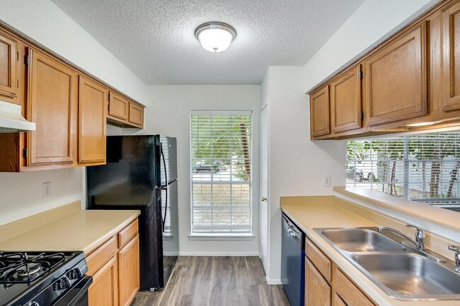 Photo - 616 Greenlawn Blvd