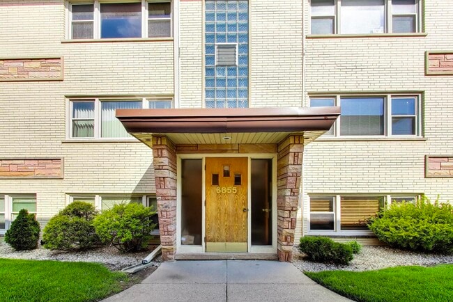 Building Photo - 6855 N Olmsted Ave Unit 1N
