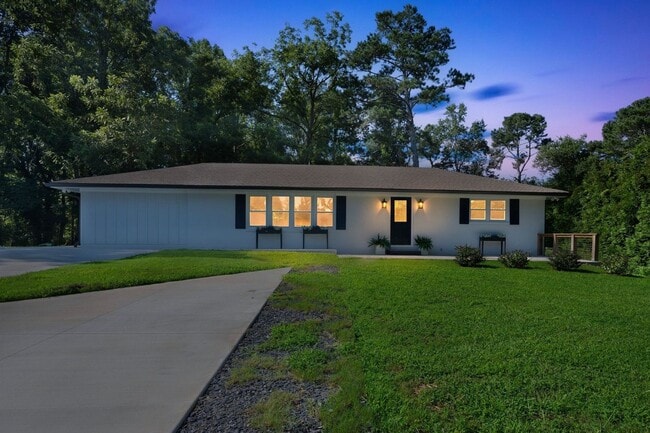 Building Photo - 14550 Providence Rd Rental