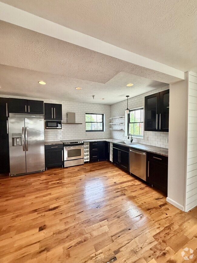 Building Photo - 1030 Central Ave Unit A Rental