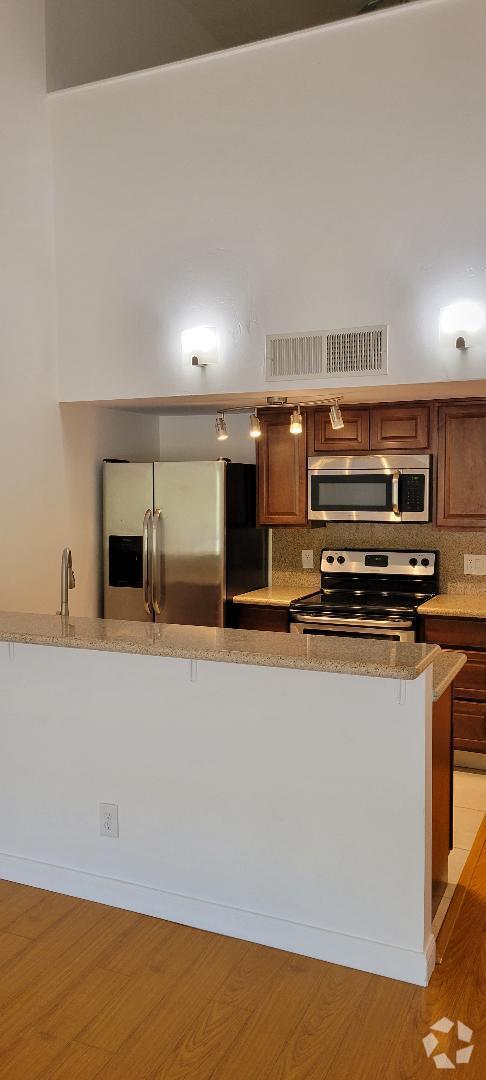 Building Photo - 6131 Rancho Mission Rd Unit 304 Rental