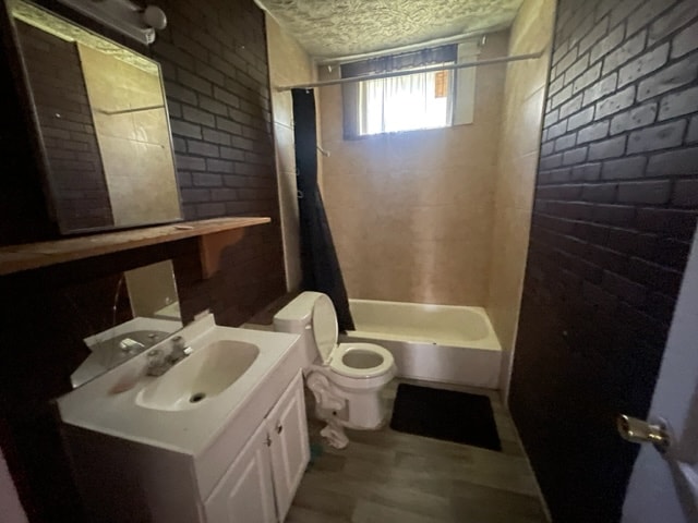 Photo - 3033 Thomas St