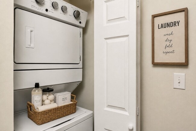 Lighthouse at Twin Lakes Apartment Homes