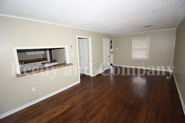 Photo - 1749 S Perkins Rd