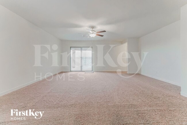 Photo - 976 W 20th St