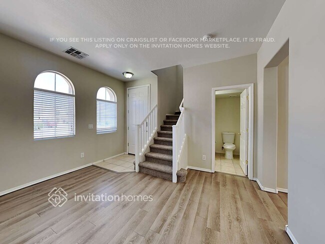 Photo - 1515 E Sheraton Ln