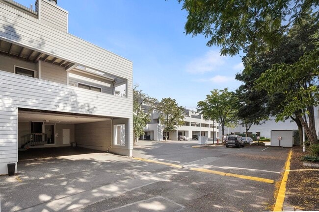 Building Photo - 766 Spinnaker Ct Rental