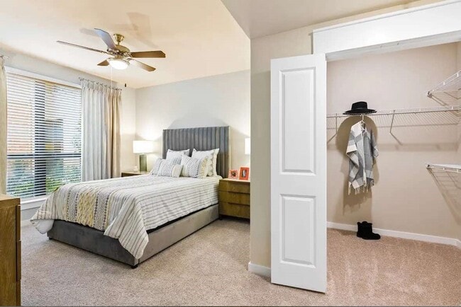 Building Photo - 7204 Town Center Blvd Unit B2 Rental