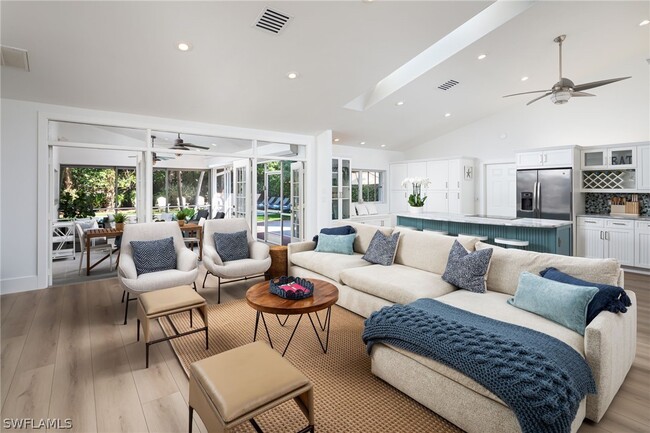 Photo - 339 4th Ave N