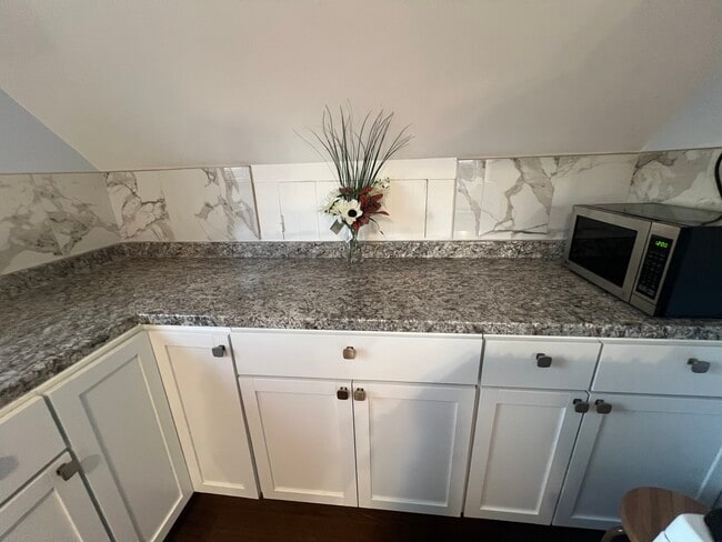 Photo - 52 Essex St Unit 52 Essex st Apt 3