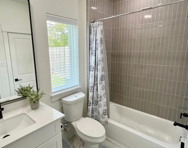 Photo - 6418 Weston St