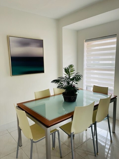 Photo - 2997 Bridgeport Ave