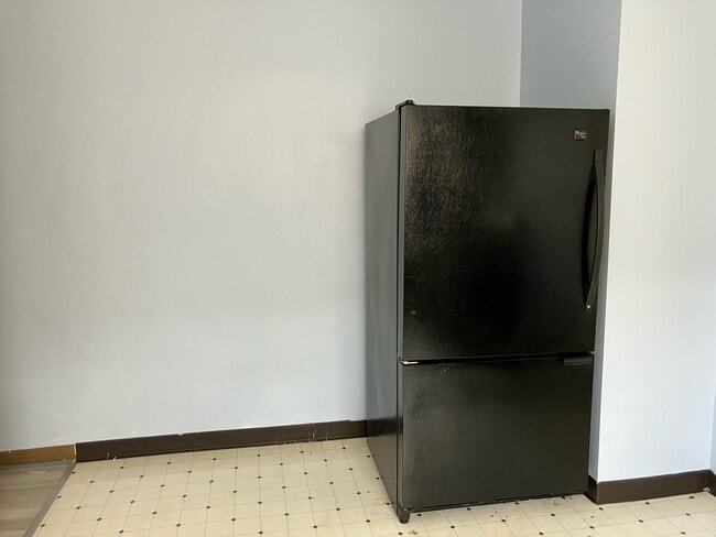 Building Photo - 2636 W Balmoral Ave Unit 2W